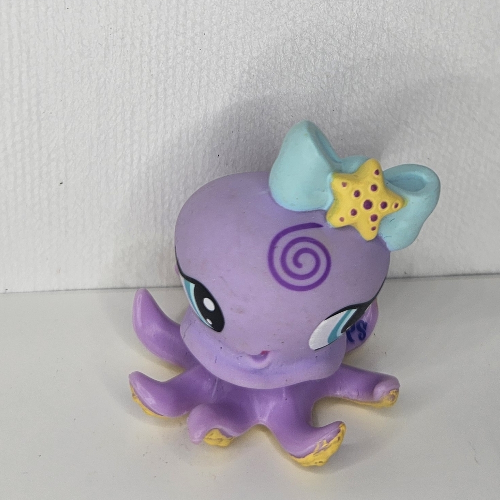 Littlest Pet Shop Lps 1309 Octopus Purple Blue Bow Sticker Eye